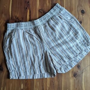 Briggs New York Women's Tan and Gray Striped Bermudas